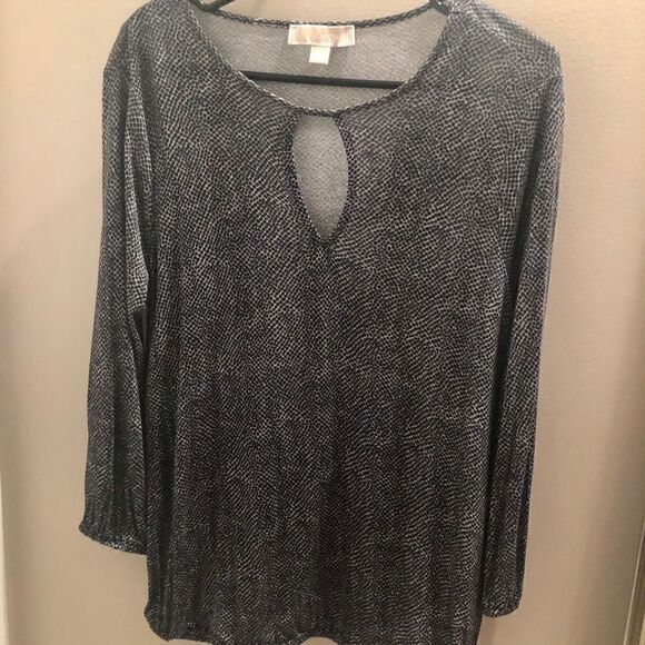 Michael Kors jersey with key hole neckline. M - Picture 2 of 8